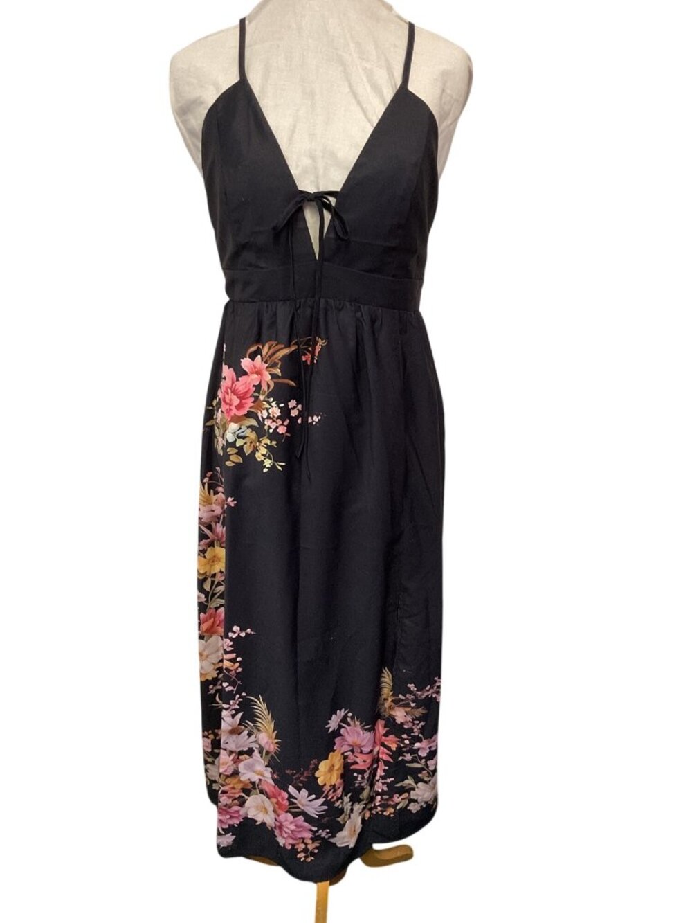 Cupshe Floral Midi Dress With Adjustable Straps V-Neckline And Back Tie Detail I